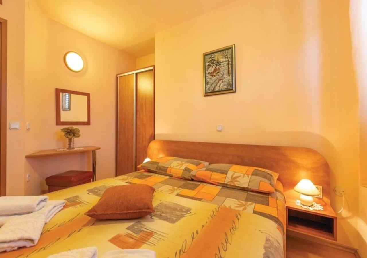 Adria Vrsar Apartment Bagian luar foto