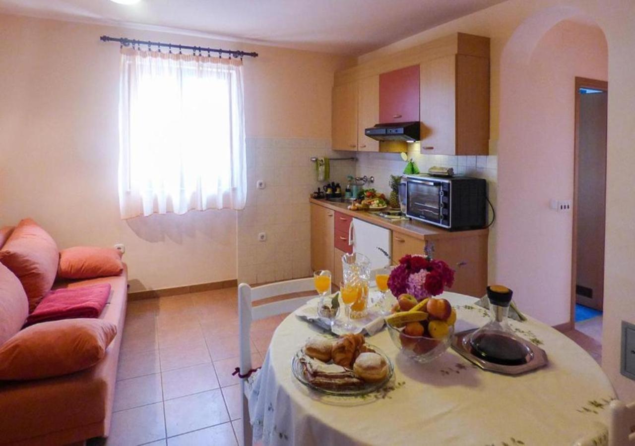 Adria Vrsar Apartment Bagian luar foto