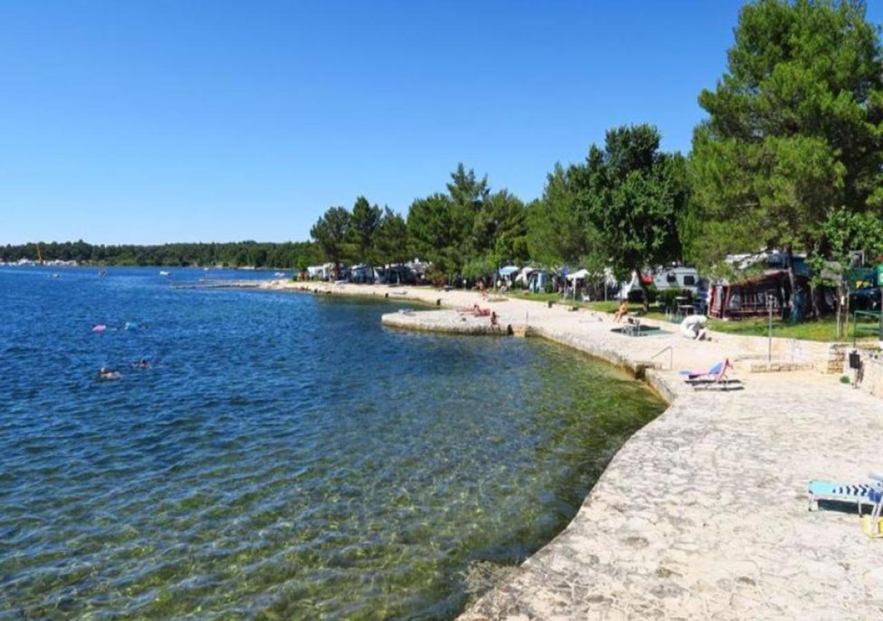 Adria Vrsar Apartment Bagian luar foto