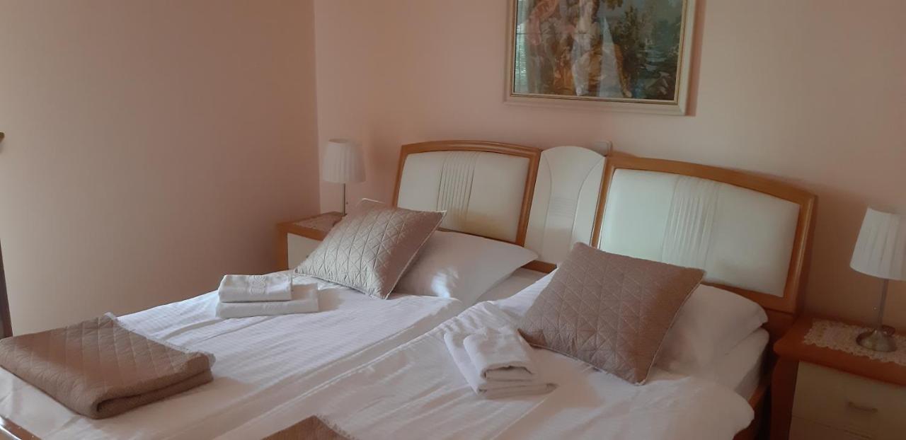 Adria Vrsar Apartment Bagian luar foto