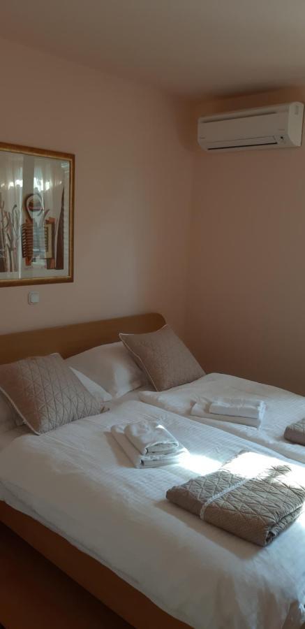Adria Vrsar Apartment Bagian luar foto