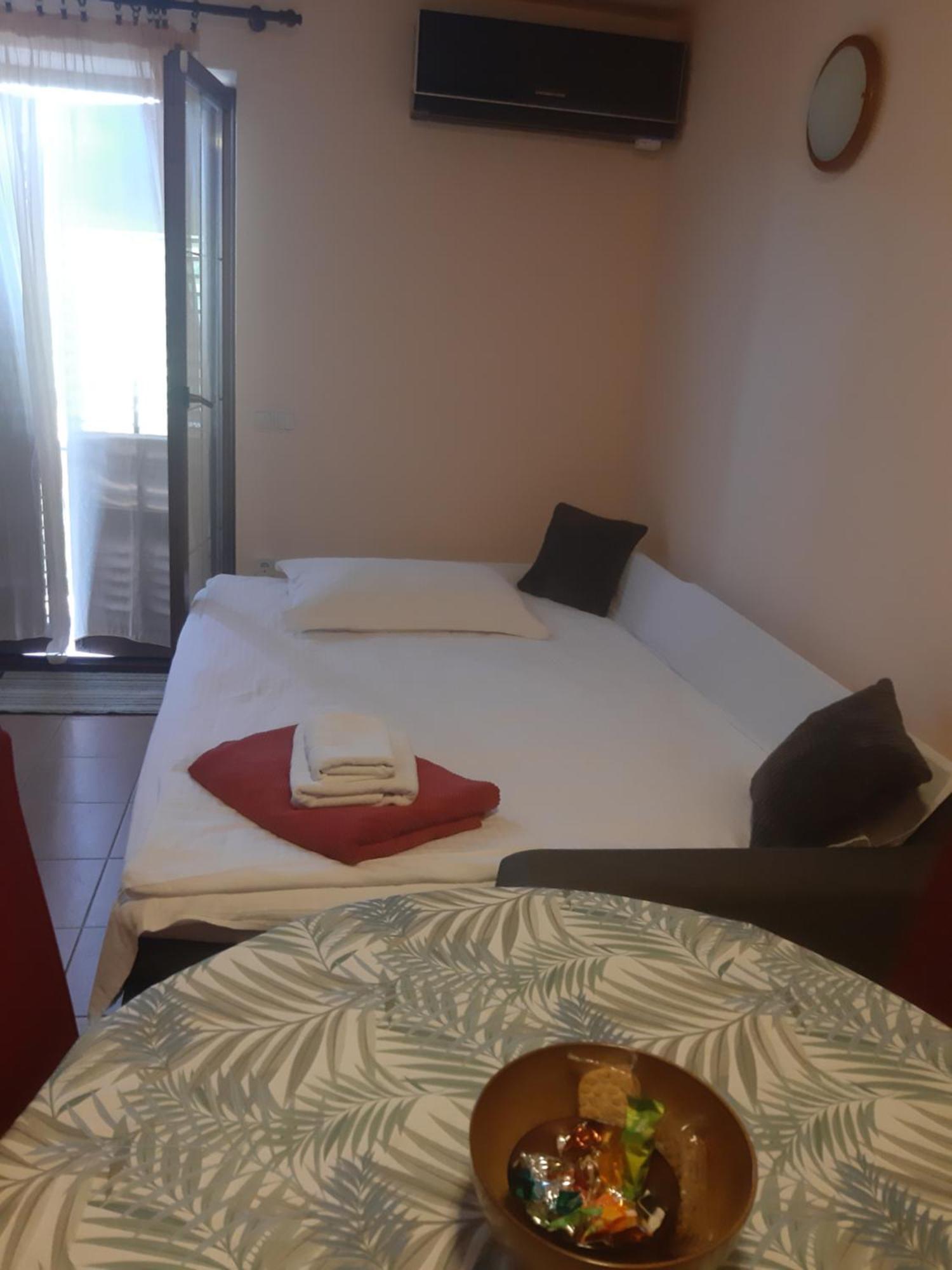Adria Vrsar Apartment Bagian luar foto